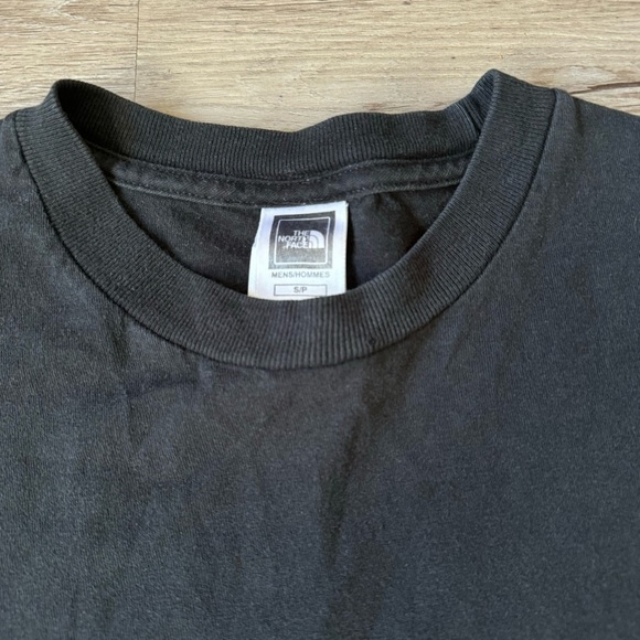 The North Face 00s black and green men’s gorp t shirt size S 19x26 - Picture 4 of 4